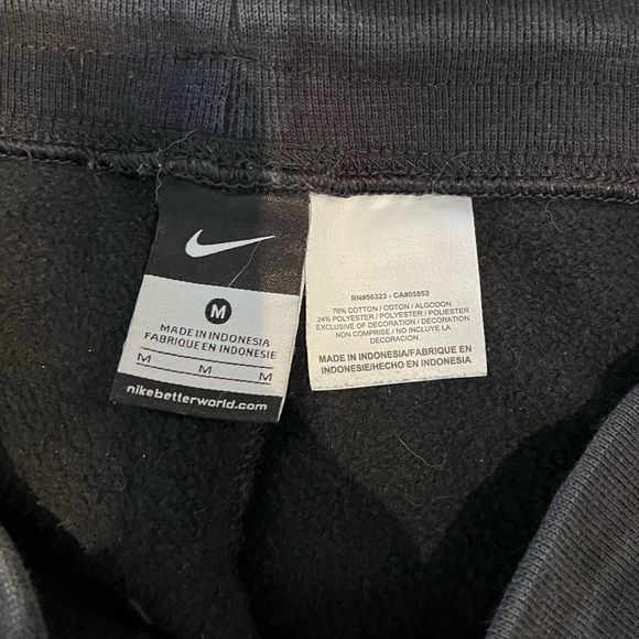 Nike Sweatpants - Picture 3 of 3